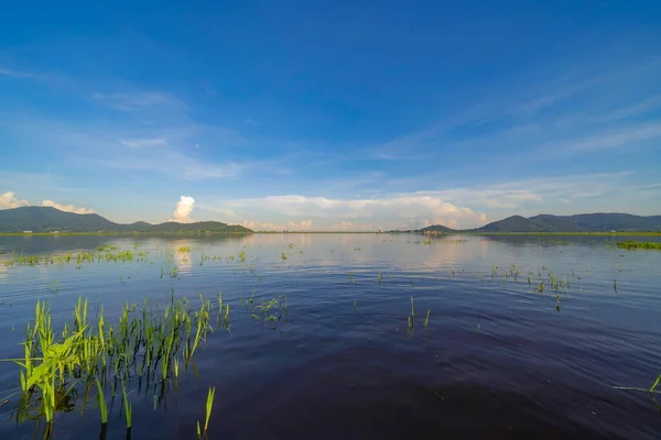 Bang Pra Staudamm Nationalpark Mit Reflexion Des Flusssees Hügeln Gebirgstal — Stockfoto