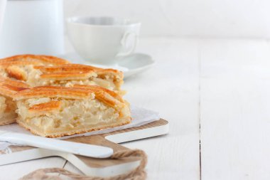 Geleneksel mutfak için Moldova pasta patates ve beyaz peynir, yatay, kopyalama alanı