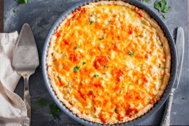 Tavuk ve mantar, yatay ile açık pasta