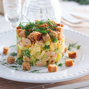 jambon füme, Mısır, kraker, kare ile salata