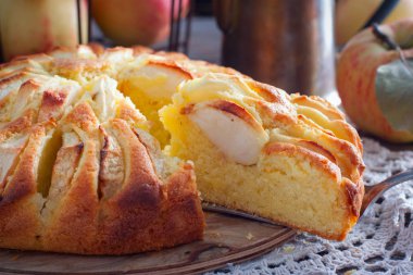 Cornish elmalı turta, geleneksel İngiliz hamur işleri