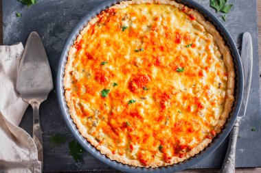 Tavuk ve mantar, yatay ile açık pasta