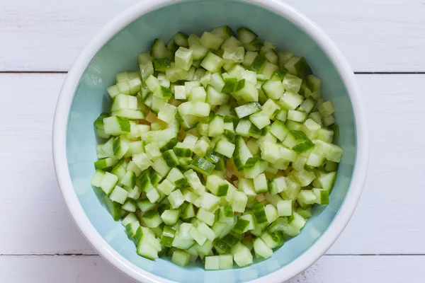 Stap Voor Stap Koken Salade Met Garnalen Verse Komkommer Eieren — Stockfoto