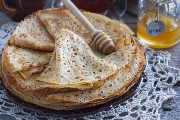 Fishnet ince krep peçete, yatay tablo