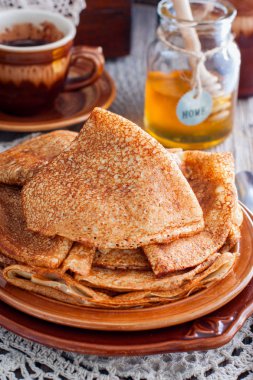 Ev yapımı Rus Ajur krep karnaval bal, seçici odak için