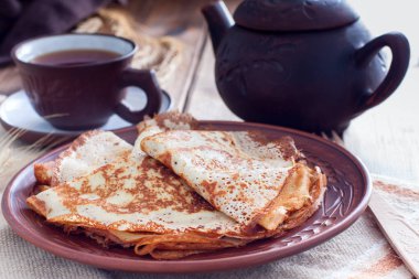 Bir tabakta kil, Yatay ince File krep