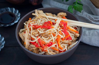 Pirinç şehriye tavuk ve sebze, Kore mutfağı, yatay