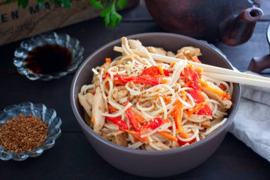 Pirinç şehriye tavuk ve sebze, Kore mutfağı, yatay