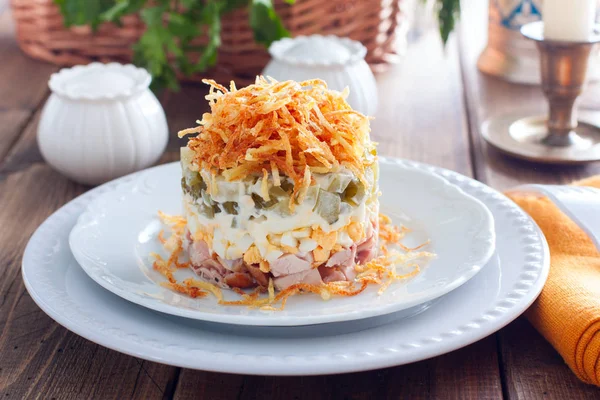 stock image Salad with mushrooms and chicken garnished with deep-fried potatoes, horizontal