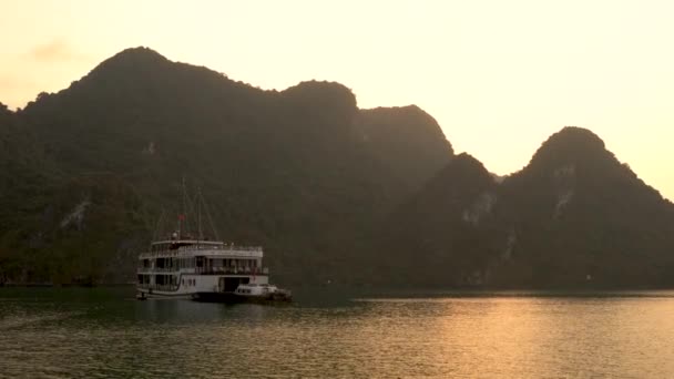 Cruise Boat Long Bay Sunset Cat National Park North East — Stockvideo