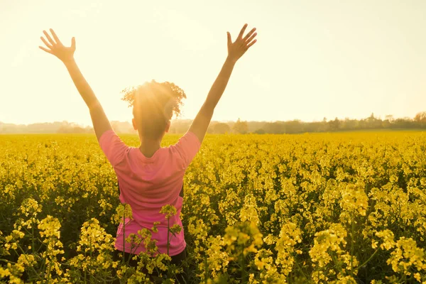 Razza Mista Afro Americana Ragazza Femmina Giovane Atleta Corridore Adolescente — Foto Stock