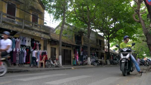 Scooters Traffico Persone Sulle Strade Hoi Vietnam Aprile 2018 Scooter — Video Stock