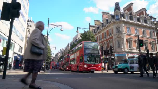 Mensen Overstekende Oxford Street Londen Engeland September 2018 Video Van — Stockvideo