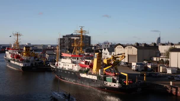 Bremerhaven Harbour Outubro 2016 Navios Wega Komet Agência Federal Marítima — Vídeo de Stock