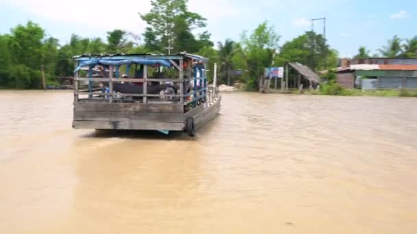 Παραδοσιακά Βιετναμέζικα Ferry Βάρκα Mekong Ποταμό Βιετνάμ Απριλίου 2018 Παραδοσιακό — Αρχείο Βίντεο