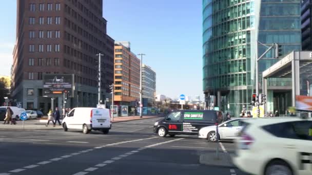 Traffic People Potsdamer Platz Berlin Germany February 2018 Panning Daytime — Stock Video