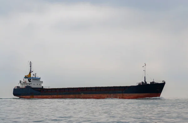 Öl- oder Gastanker-Schiff auf See — Stockfoto