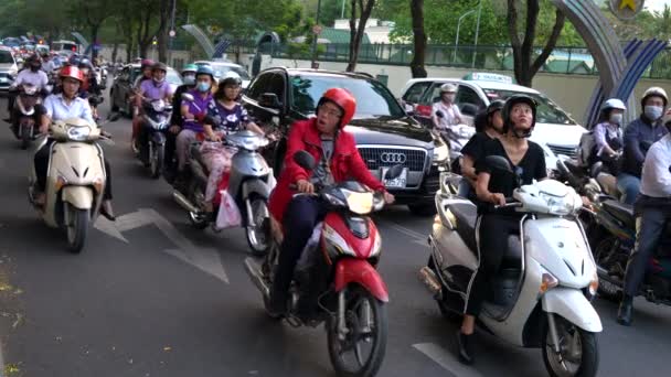 Motoryzacje Ludzie Stretach Chi Minh City Lub Saigon Vietnam Kwietnia — Wideo stockowe