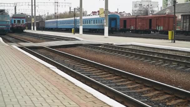 TERNOPIL, UKRAINE - 12.03.2019: Train Arriving In Station Platform. Transport and logistic background — Stock Video