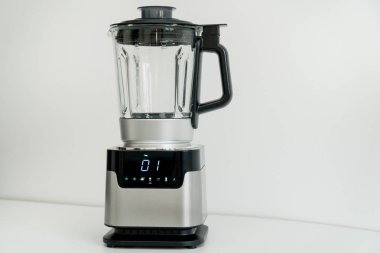 Mutfakta dokunmatik ekranlı blender. Elektrikli Mutfak ve Ev Aletleri