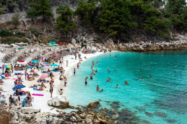 17 Eylül 2025 - Thassos, Yunanistan. Yunan adasındaki mermer plaj Thassos 