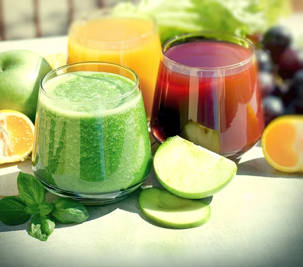 Healthy Drinks Beverage Made Fresh Organic Fruit Vegetable Green Smoothie — Stock Photo, Image