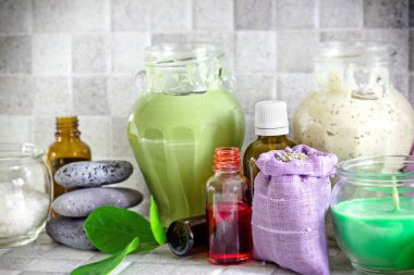 Spa kavramı, güzellik kavramı - esans ve yüz ve vücut için maske