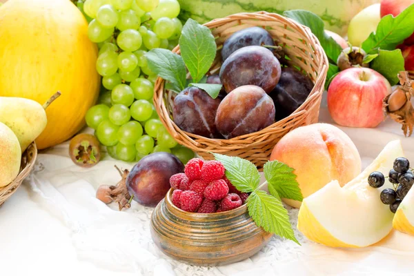Fresh Organic Fruit Fresh Raw Organic Food — Stock Photo, Image