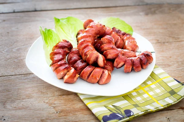 Fritto Salsiccia Forno Salsicce Maiale Sul Piatto — Foto Stock