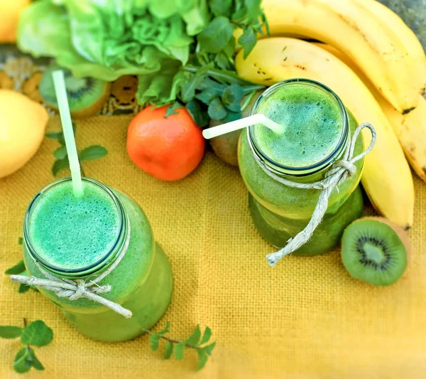 Зелена Смузі Банці Столі Інгредієнти Здорового Напою — стокове фото