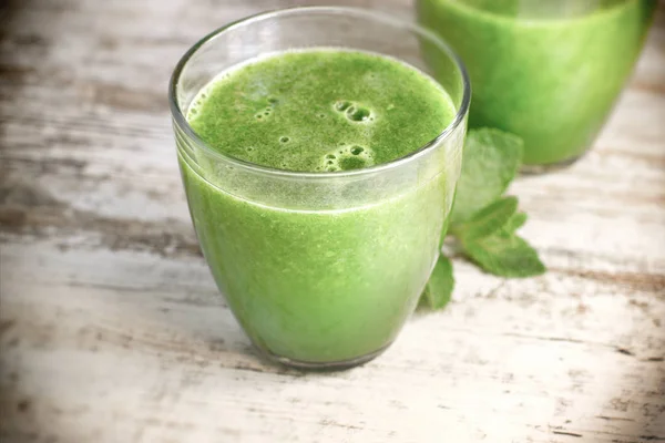 Зеленый Смузи Свежевыжатый Смешанный Здоровый Напиток — стоковое фото
