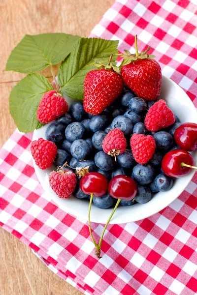 Healty Organic Fruit Forest Berry Bowl Table — Stock Photo, Image