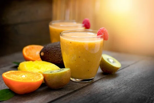 Smoothie Gjord Tropisk Frukt Uppfriskande Dryck — Stockfoto