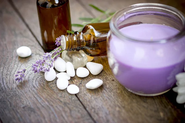 Essential Lavender Oil Rustic Table Using Lavender Oil Massage Aromatherapy — Stock Photo, Image