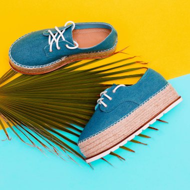 Moda kot ayakkabılar platform. Trend yaz