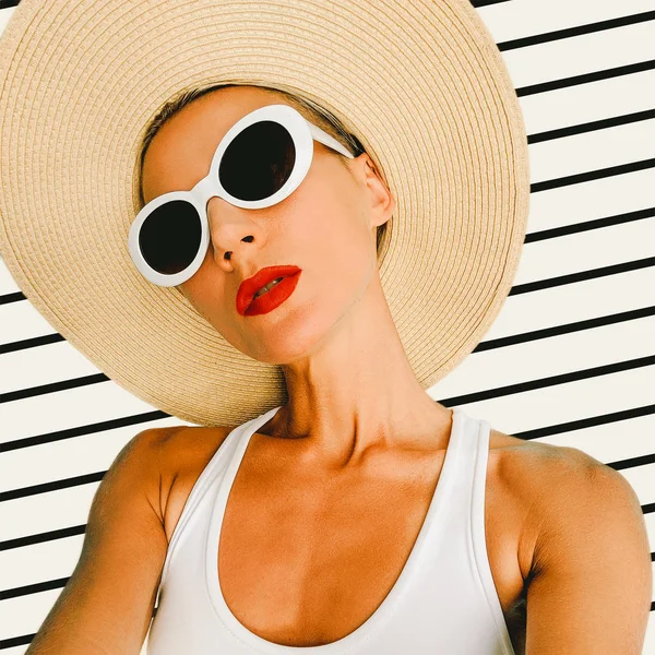 Retro Lady Beach Fashion Accessories Beach Vibes Only — Stock Photo, Image