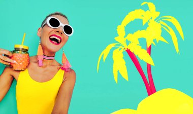 Mutlu tatil vibes. Bir şık plaj göz modeli. İyi plaj ruh hali