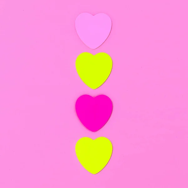 迷你心脏 糖果颜色时尚极小的艺术 — 图库照片