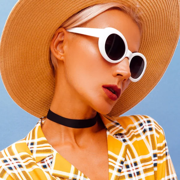 Modello Cappello Paglia Camicia Scacchi Stile Fashion Country Accessori Alla — Foto Stock