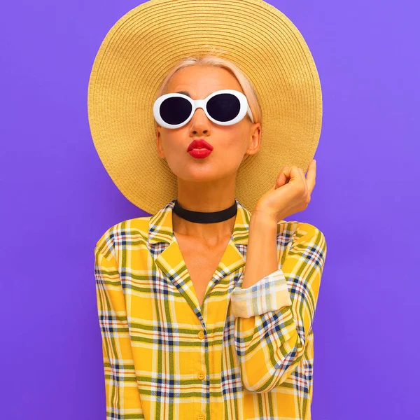 Fashion Country Stylish Lady Straw Hat Checkered Shirt — Stock Photo, Image