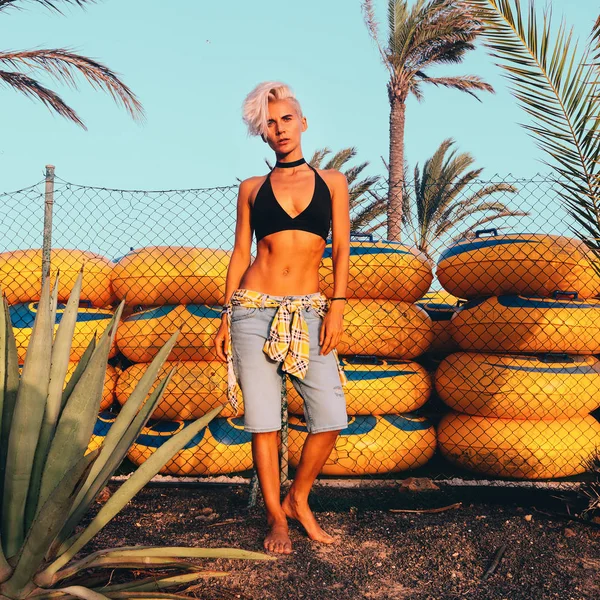 Reise Stilvolles Mädchen Strandland Look Draußen Kanarische Insel — Stockfoto