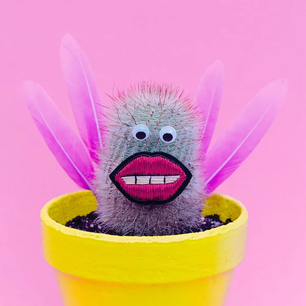 Drôle Personnage Cactus Indien Bonbons Concept Minimal — Photo