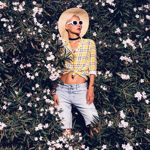 Jenteland-stil. Blomster sommerbakgrunn – stockfoto