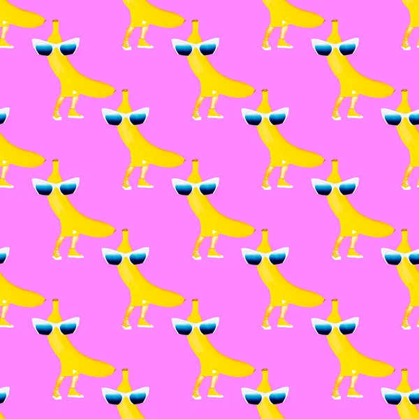 Seamless pattern. Funny banana. Use for t-shirt, greeting cards, — Stock Photo, Image