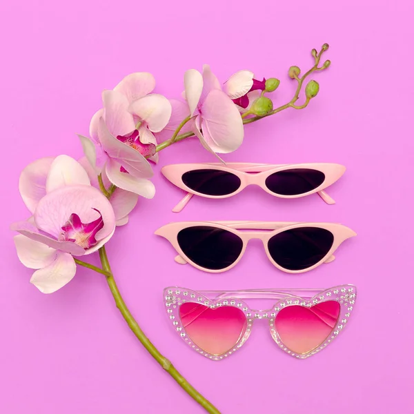 Elegante Donna occhiali da sole impostati. Accessori moda — Foto Stock