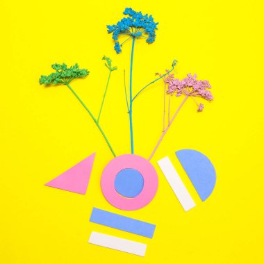 Yaratıcı üst görünüm düz yatıyordu sonbahar kompozisyon Boyalı çiçekler bir