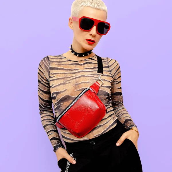 Модель Swag Luxury стиль. Стильные аксессуары. Clutch and — стоковое фото