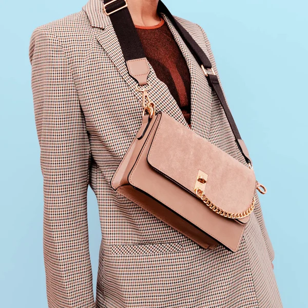 Checkered vintage suit and stylish accessories clutch — Stock Photo, Image