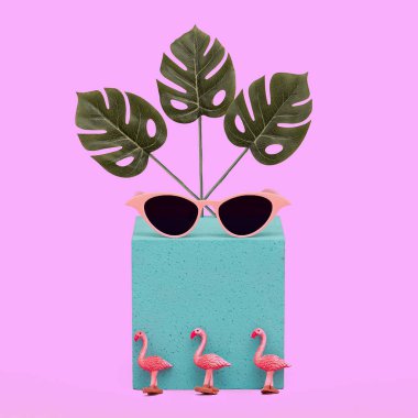 Geometri kompozisyonu moda aksesuarları güneş gözlüğü. Plaj üçlüsü