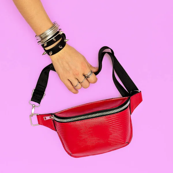 Fashion red clutch and stylish swag jewelry. Trends  Accessories — Stock Photo, Image